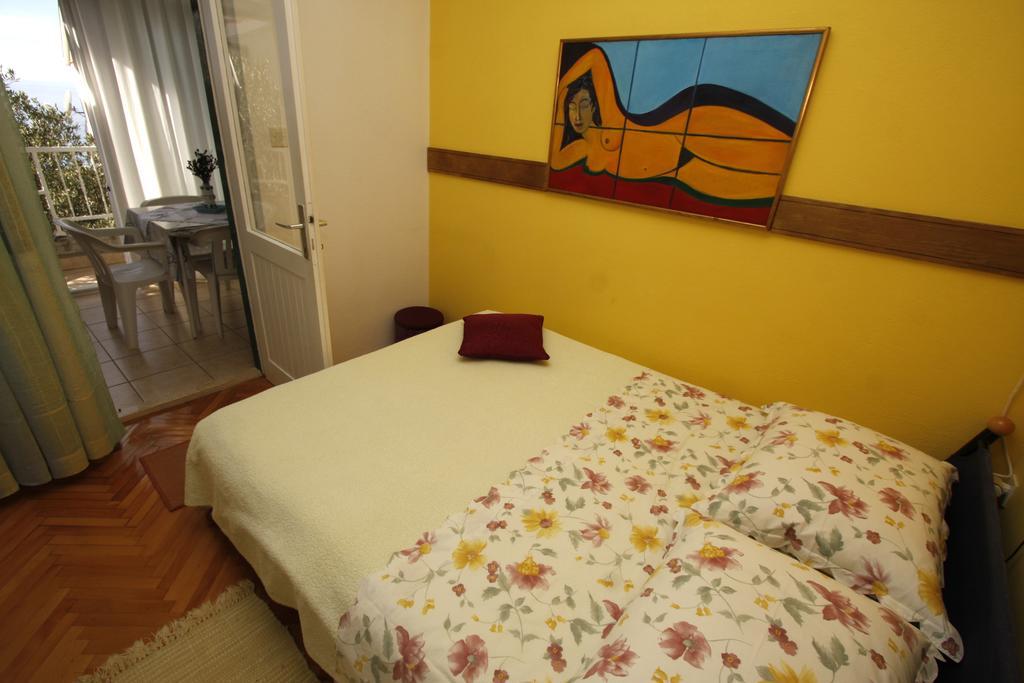 Apartments Delfin Tučepi Rom bilde