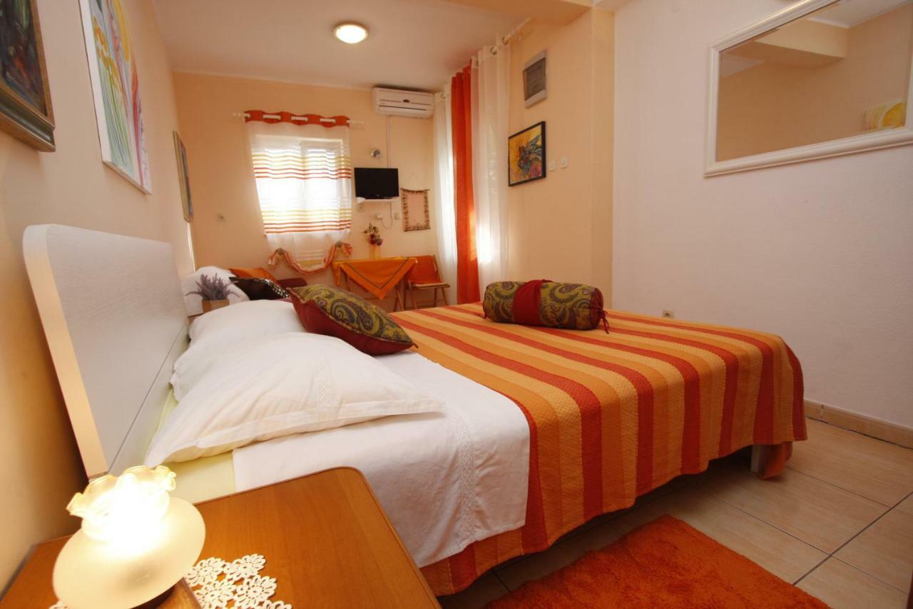 Apartments Delfin Tučepi Eksteriør bilde