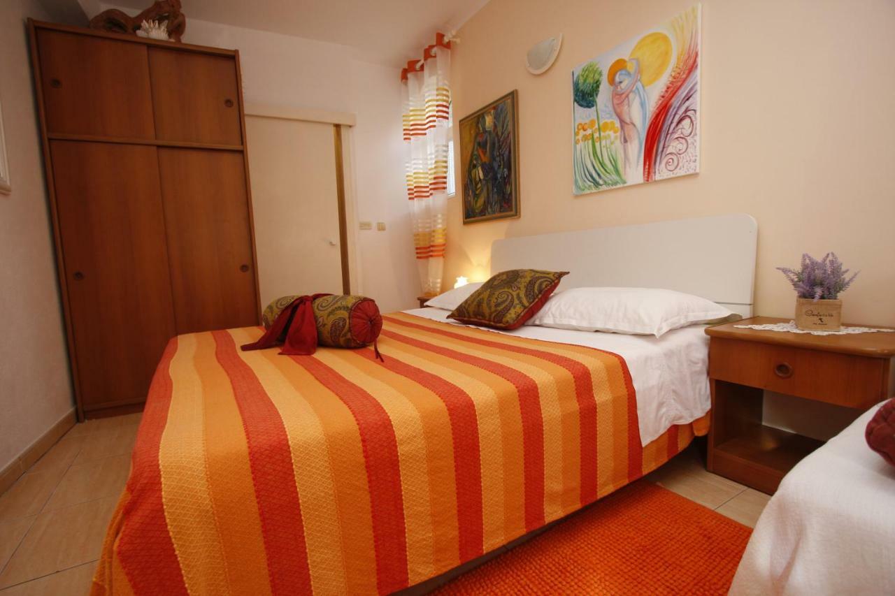 Apartments Delfin Tučepi Eksteriør bilde