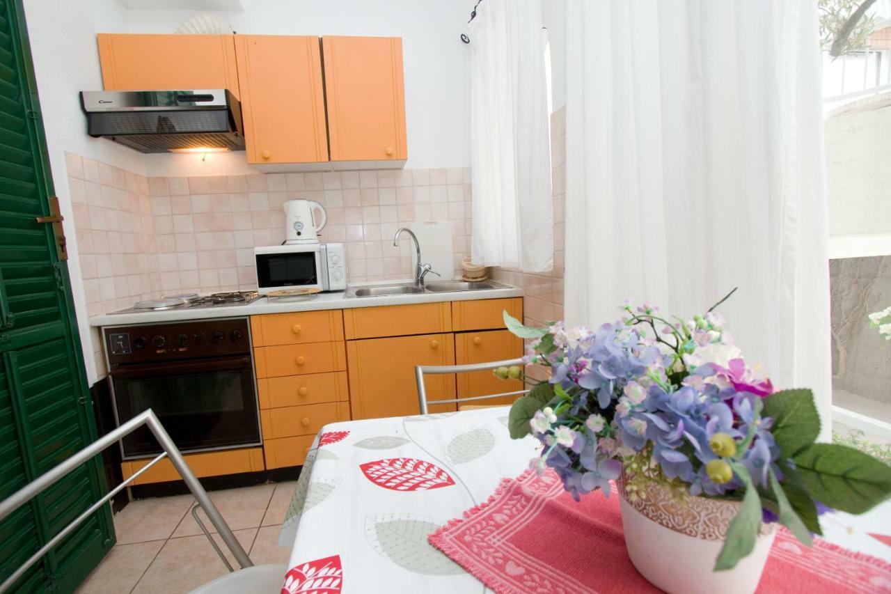 Apartments Delfin Tučepi Eksteriør bilde
